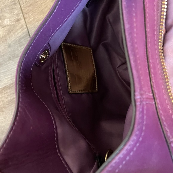 Classic coach shoulder bag - Picture 9 of 11